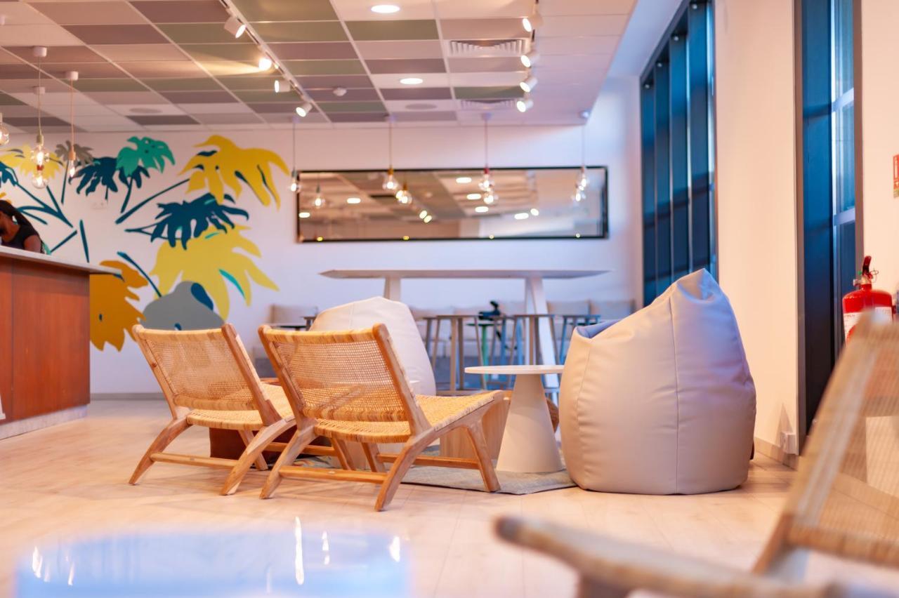Hostel Le Hueb Тулон Экстерьер фото
